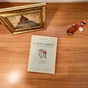 Divine Dante's Appartamento
